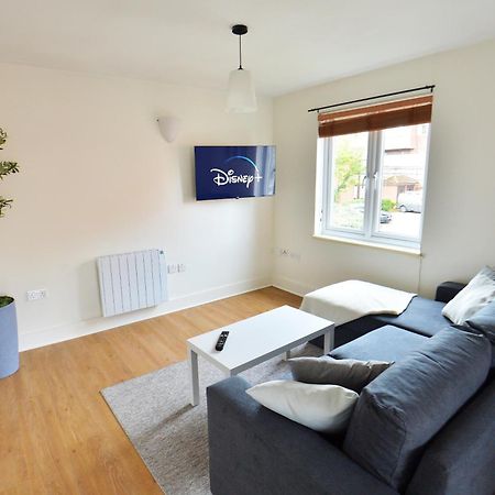 Stylish 2Br Flat - 2 Free Parking Spaces - Near Lgw Airport Кроули Екстериор снимка
