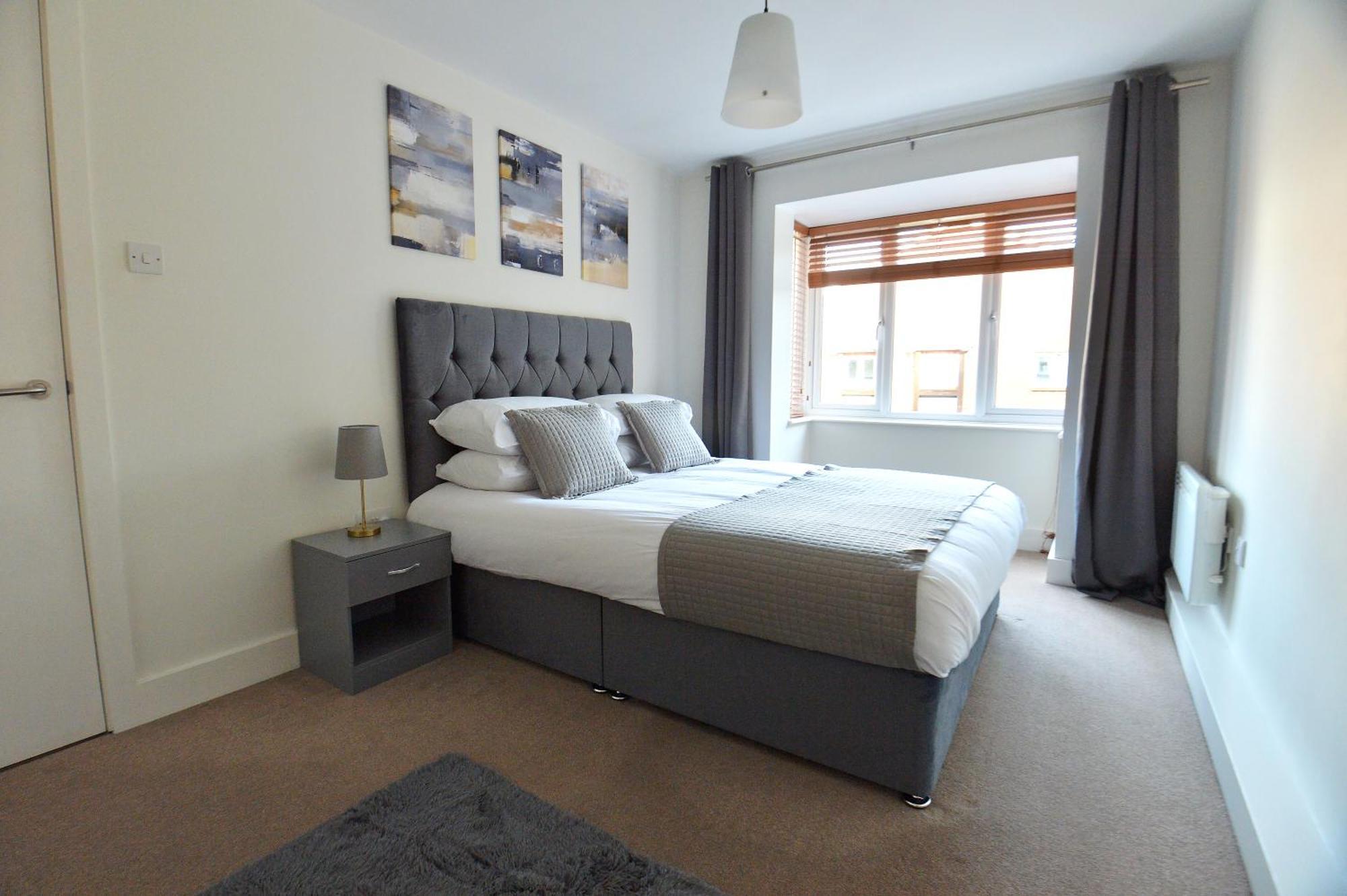 Stylish 2Br Flat - 2 Free Parking Spaces - Near Lgw Airport Кроули Екстериор снимка